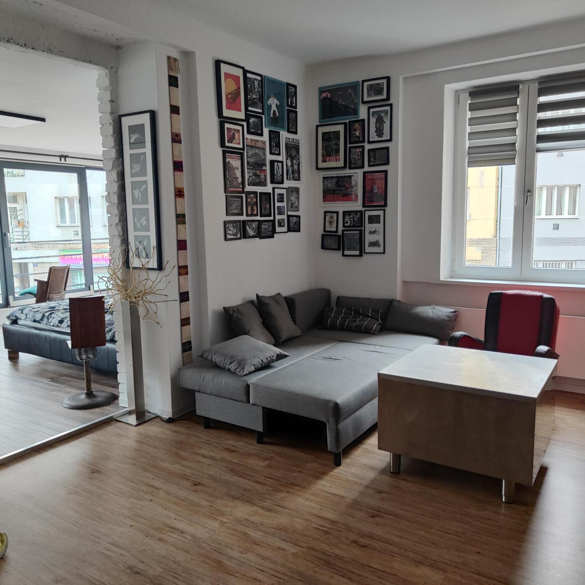 Apartment Big Windows Prag Eksteriør billede