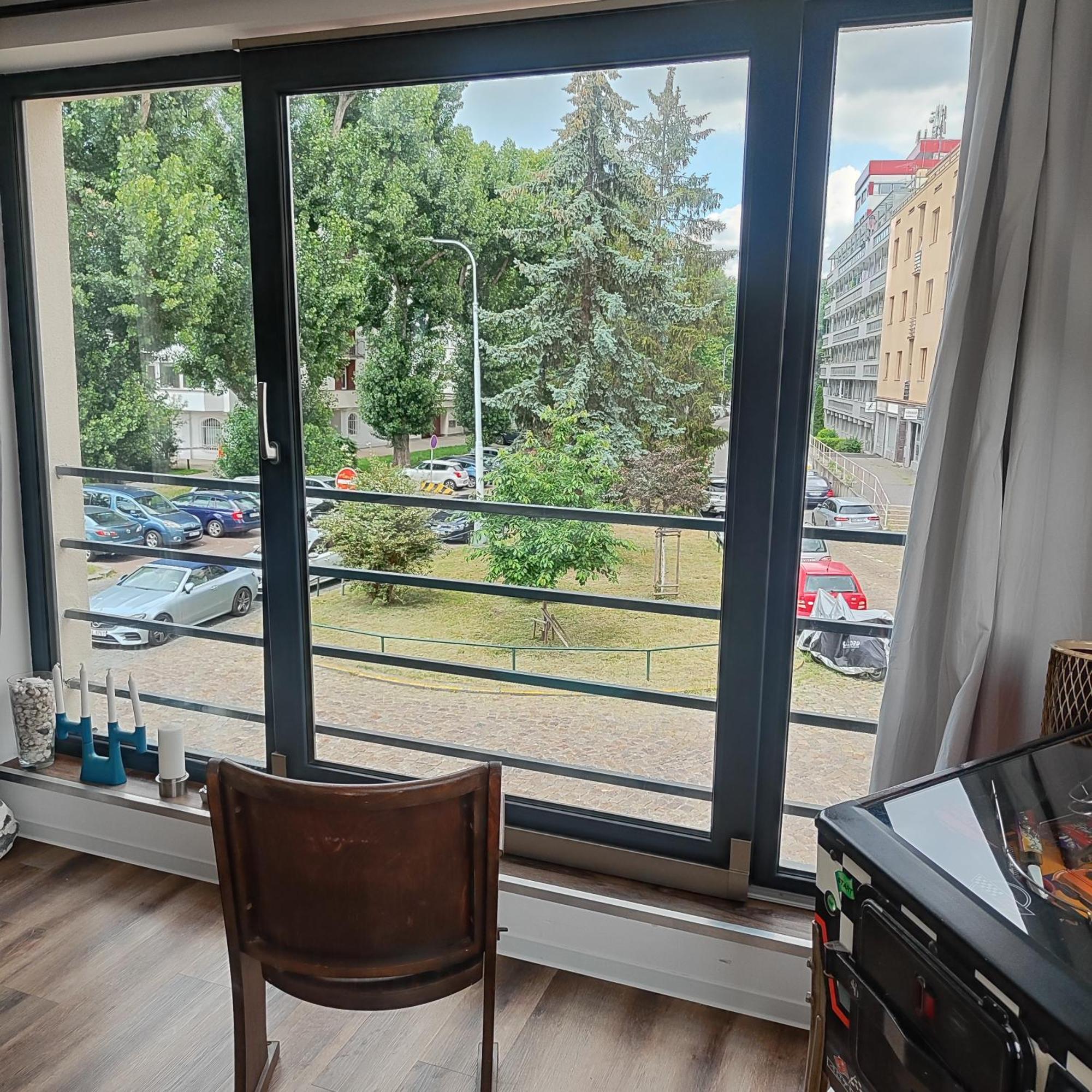 Apartment Big Windows Prag Eksteriør billede