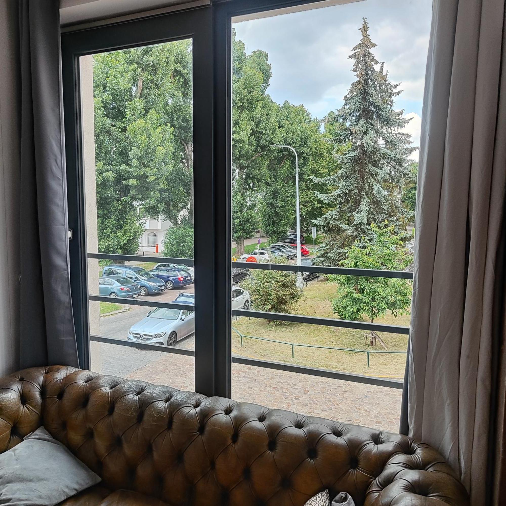 Apartment Big Windows Prag Eksteriør billede